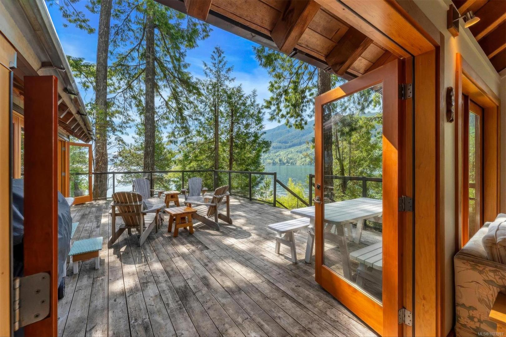 Cedarwood Island – Private island in British Columbia, Canada